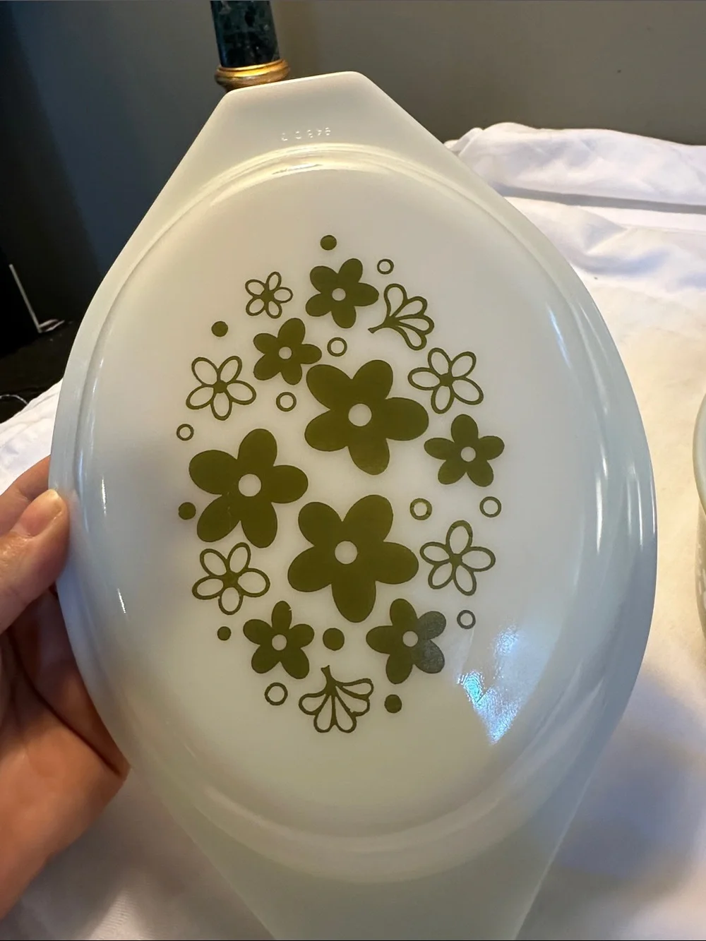 Pyrex vintage olive